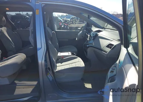 2014 Toyota Sienna Le V6 8 Passenger from USA, damaged, VIN 5TDKK3DC6ES465265